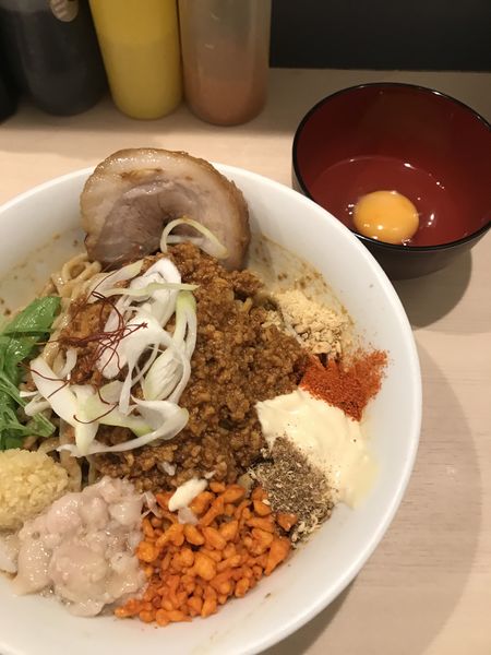 「【限定】冷やしまぜそば〜坦々麺〜、全部、豚一枚」@鷹の目 蒲田店の写真