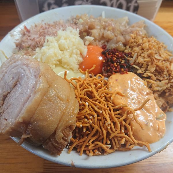 「まぜそば(並)870円(全マシ)」@ハイマウントの写真