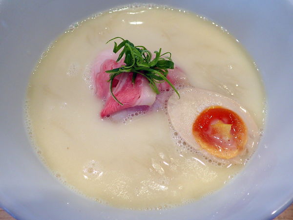 「鶏白湯麺」@らーめんMAIKAGURAの写真