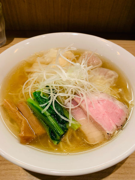 「2種の雲呑　白醤油そば」@支那蕎麦 澤田の写真