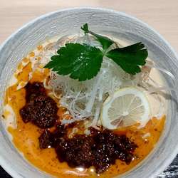 豆乳冷やし担担麺　930円