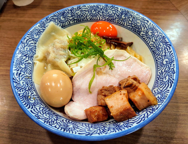 「特製手打油そば(鶏油)」@手打中華蕎麦 亀庵の写真