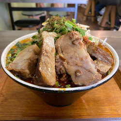 マンモスラーメン　¥980