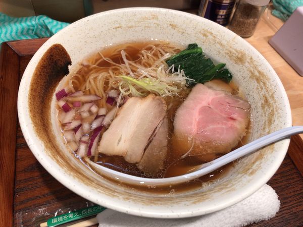 「醤油らぁ麺」@貝出汁らぁ麺 みぎわの写真