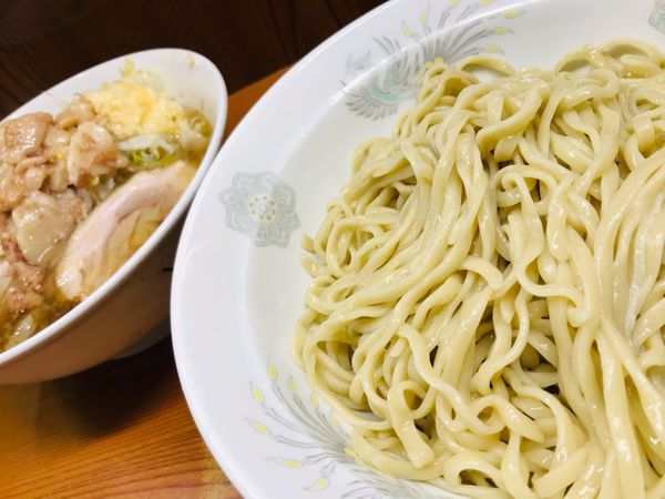 「ラーメン(ブタ2枚入り) 780円 つけ麺 100円」@ラーメン二郎 亀戸店の写真