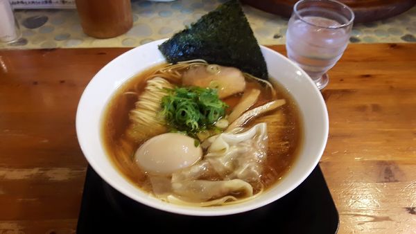 「味玉そば、肉ワンタントッピング」@麺や食堂 本店の写真