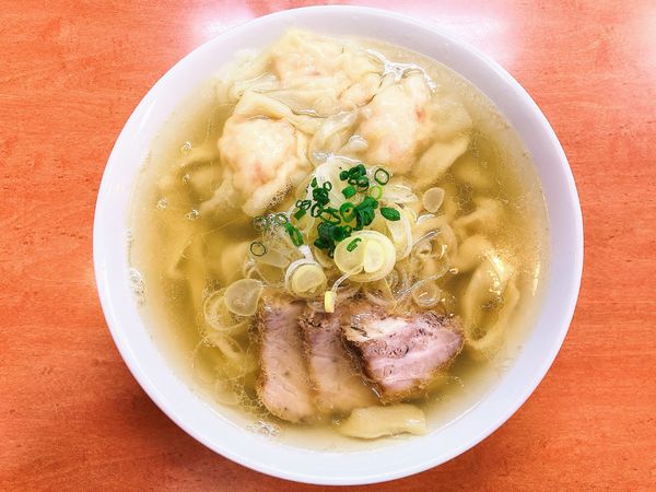 「海老ワンタンメン」@日陰の写真