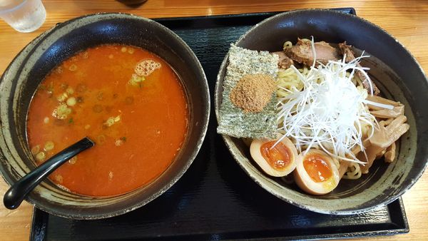 「赤つけ麺中盛1.5玉辛さ２」@登龍門の写真