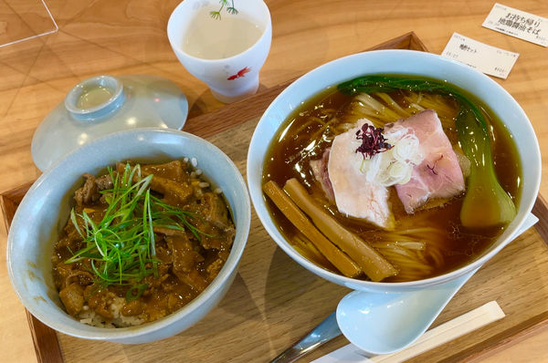「醤油そば〜弦乃月ブレンド〜 & 限定おそば屋さんの熟カレー飯」@自家製麺と定食 弦乃月の写真