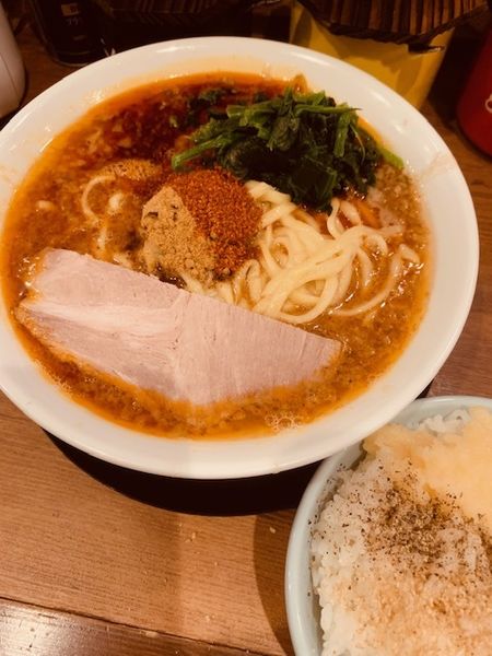 「辛辛家 880円　ライス（お替り無料） 100円」@吉祥寺 武蔵家 両国店の写真