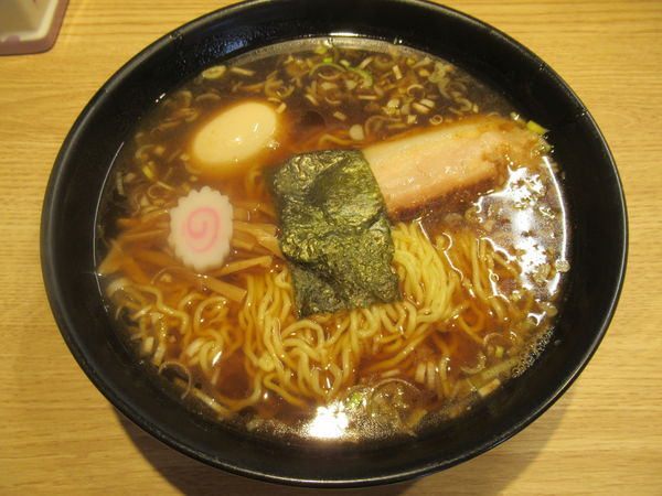 「魚介中華そば（小盛）（開店記念500円）」@麺や独歩 昭島本店の写真