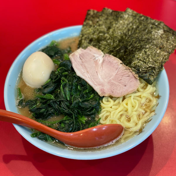 「ラーメン」@横浜ラーメン おか本の写真
