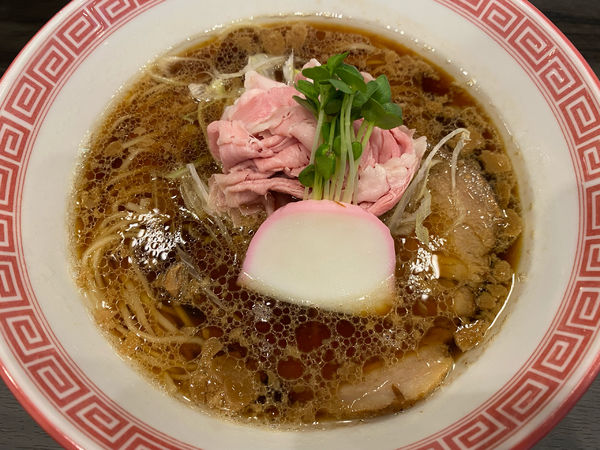 「醤油メン 背脂」@ヌードルボウズ n坊の写真