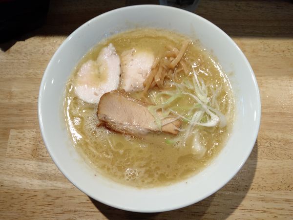 「濃厚鶏そば塩」@自家製麺鶏そば いちむらの写真