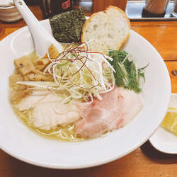 濃厚鶏白湯　塩