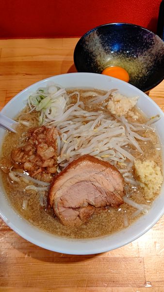 「二郎系ラーメン　850円」@ブタハトモダチニボシハシンユウの写真