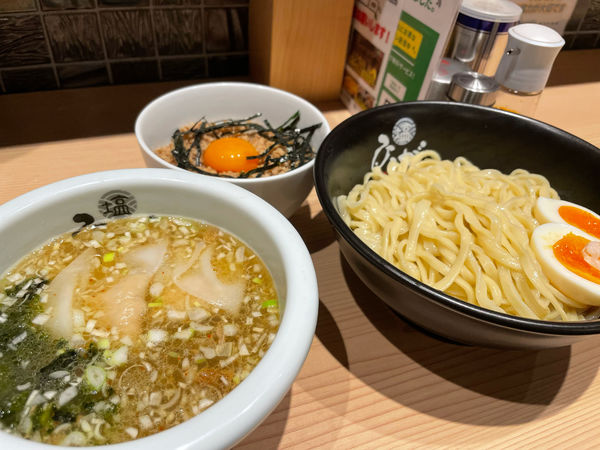 「塩つけ麺 ひるがお盛」@塩らーめん専門 ひるがお なんばラーメン一座店の写真