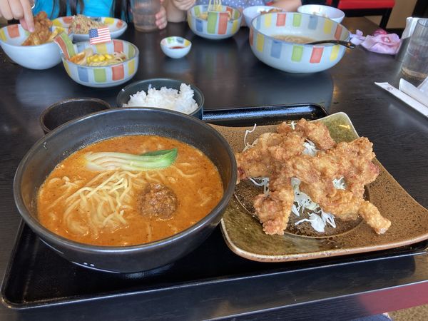 「タンタンメンとから揚げのランチ」@五味八珍 御油店の写真