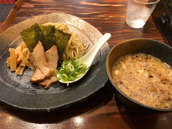 「つけ麺もつ」@龍の家 新宿小滝橋通り店の写真