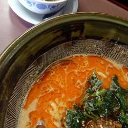 ランチ 担々めん&ミニチャーハン(750円税込)