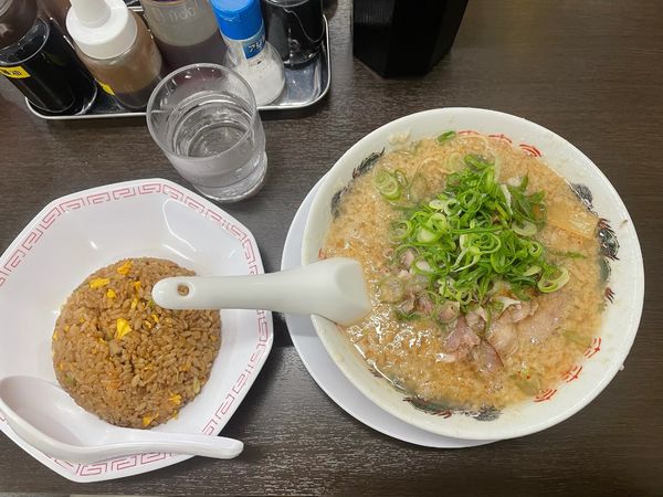 「背脂らーめん」@来来亭 大橋店の写真