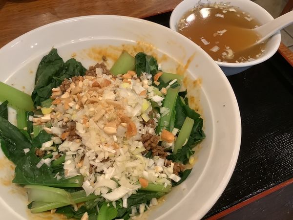 「汁なし坦々麺　980円」@栄華軒の写真