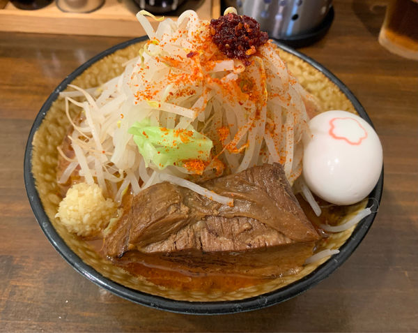 「赤富士(150ｇ)+桜玉 ￥900+￥110」@麺処 はいからの写真