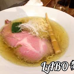 白醤油ラーメン¥750