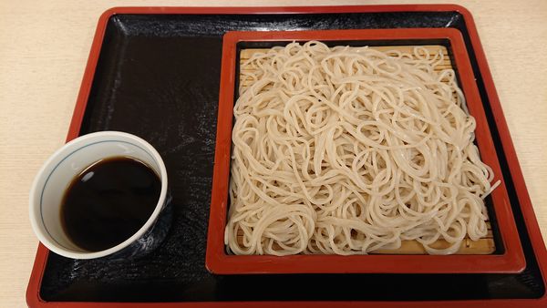 「もり（大盛り＋１００円）＝５５０円」@松寿庵の写真