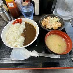 カレーライス小300円 唐揚げ２個クーポン