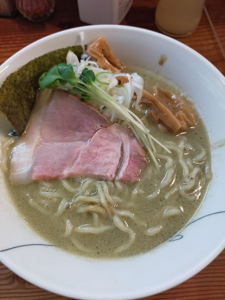 「超牡蠣塩ラーメン」@貝だしラーメン 貝ガラ屋の写真