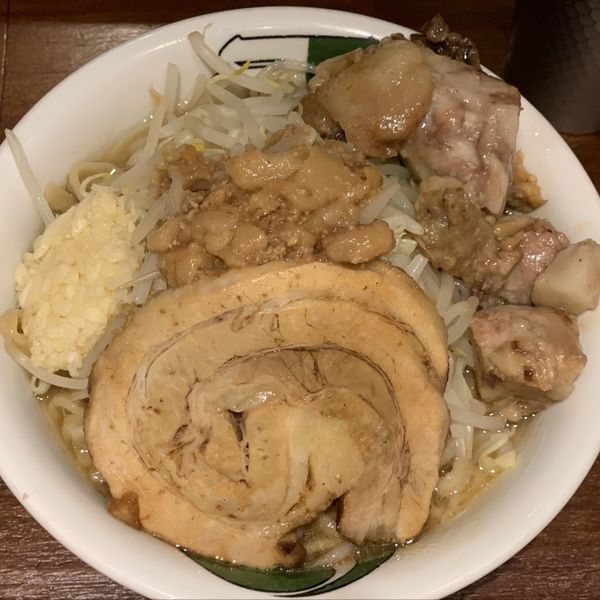 「雷ラーメン+トロ肉」@ラーメン 雷 東京本丸店の写真