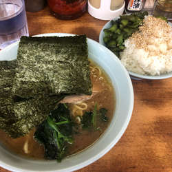 ラーメン 650円　ライス大　無料