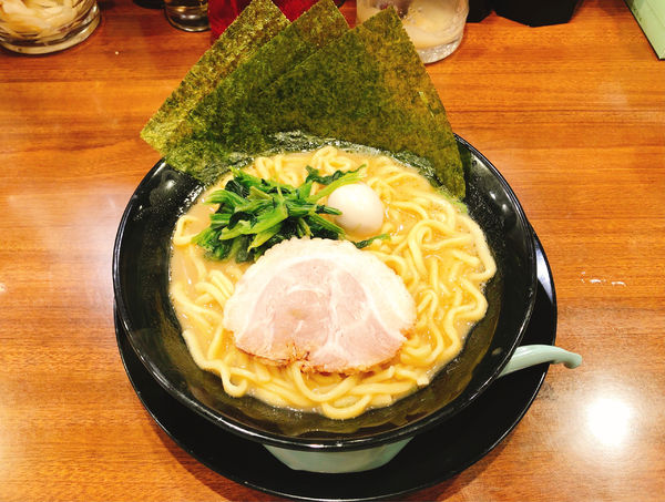 「豚骨醤油ラーメン」@麺匠家 西伊場店の写真