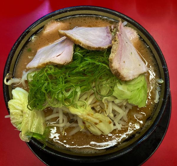 「野菜チャーシュー麺」@柏 王道家の写真