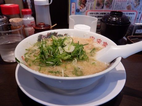 「こってりラーメン（小）」@来来亭 小田原成田店の写真