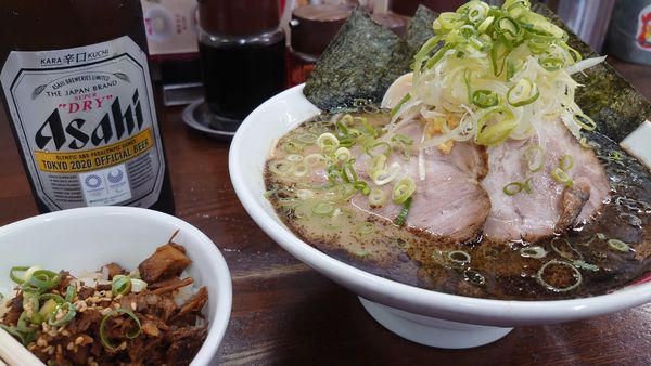 「なんつッ亭スペシャル 餃子Bセット+瓶ビール」@なんつッ亭 秦野本店の写真