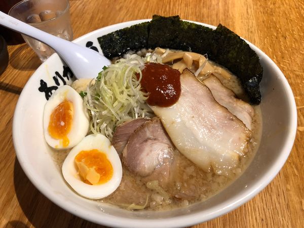 「特製醤油とんこつ1000円」@野方ホープ 原宿店の写真