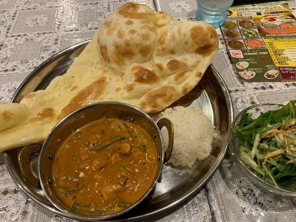 「ランチAセット（ミックス野菜カレー）」@インド料理レストラン ロシャニーの写真