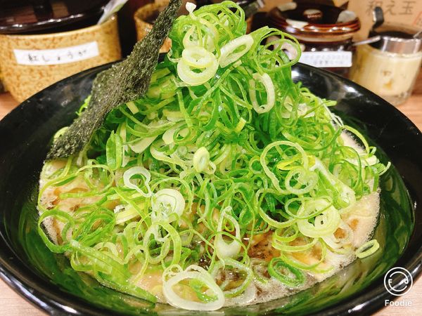 「こってり九条ねぎラーメン（九条ねぎ特盛）＋和え玉」@特製ラーメンはせがわの写真