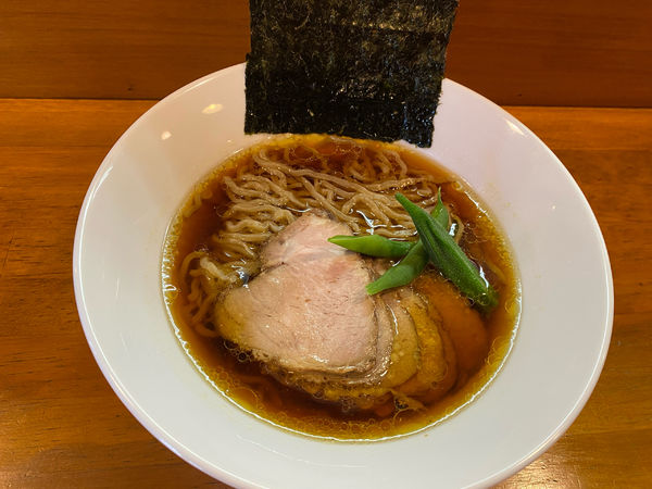 「しょう油ラーメン920円+煮豚280円」@自然派創作料理 みかくやの写真