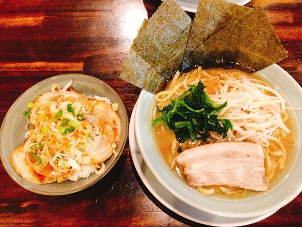 「豚骨魚介醤油ラーメン」@つけめん・らあめん 宗庵 千葉店の写真