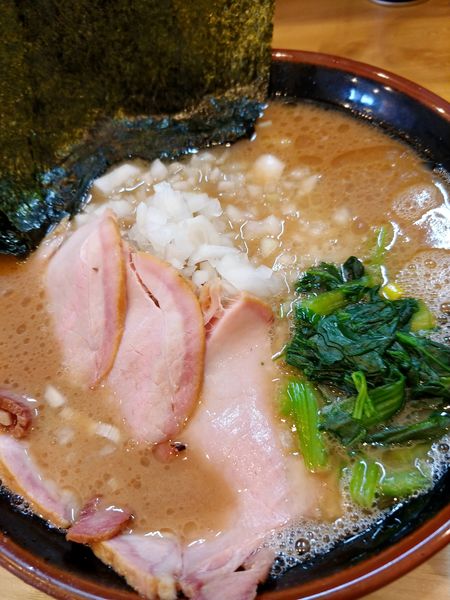 「ラーメン・チャーシュー＆タマネギ増し」@三代目 麺家あくた川の写真