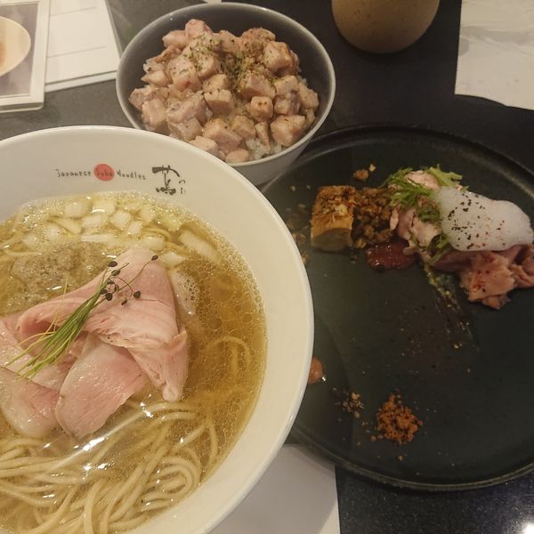 「(予約限定)特製茸ペーストの淡口醤油ラーメン2200円他」@Japanese Soba Noodles 蔦の写真