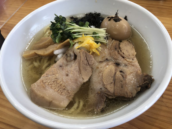 「白醤油ラーメン」@宮二郎の写真