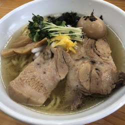 白醤油ラーメン