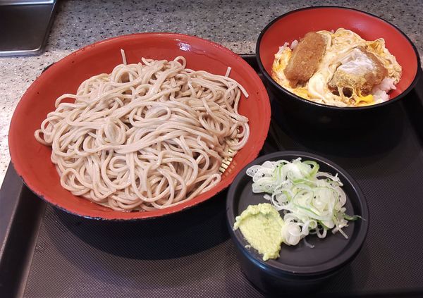 「日替わりセット（ミニかつ丼をもりそばで）」@名代 富士そば 昭和通り店の写真