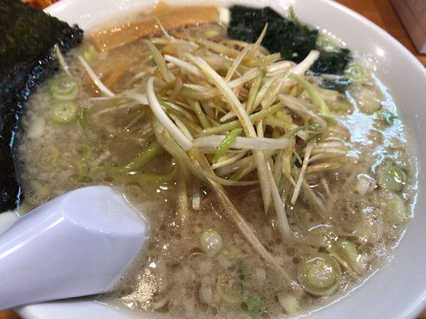 「ネギラーメン・味薄め」@ラーメンショップ椿 二本松店の写真