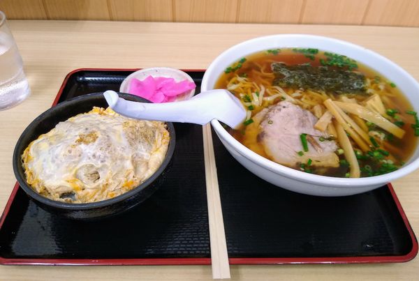 「ちびかつ +ラーメン(Aセット) 750円」@松島軒の写真