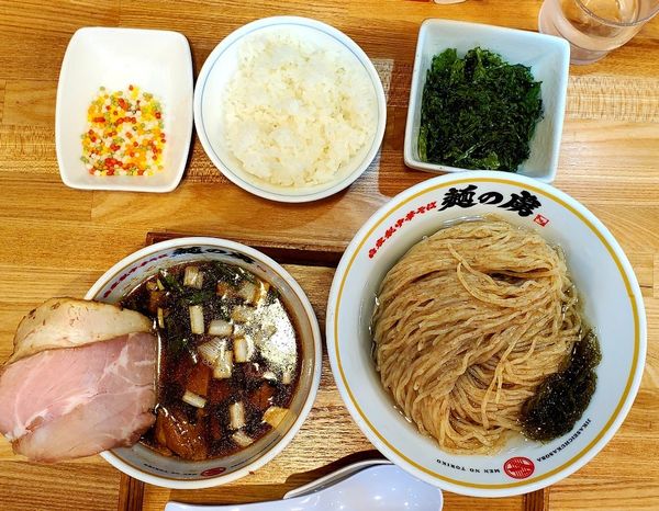 「昆布水つけ麺(大盛)」@自家製中華そば 麺の虜の写真